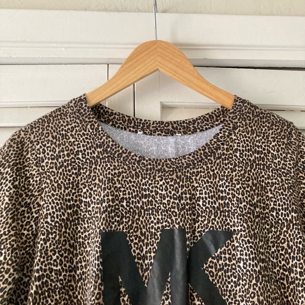 Michael Kors Leopard Logo T-shirt - Picture 3 of 7